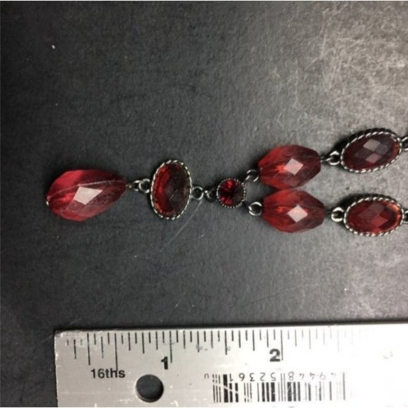 Anne Klein Y Drop Necklace Raspberry Red Black Faceted Gunmetal Silver Retro - Picture 8 of 9